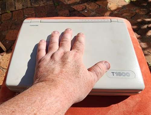 AWESOME RETRO TOSHIBA T1800 LAPTOP FROM 1991  FOR REPAIR