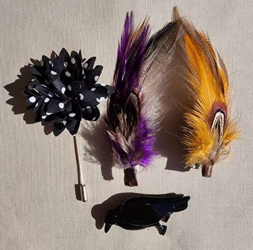 FASHION JEWELLERY IN A BOOK SHAPED TRINKET BOX