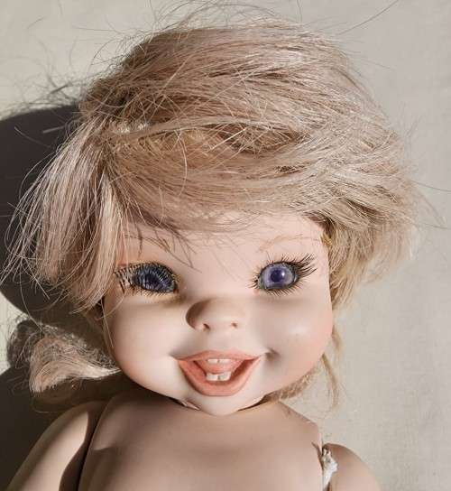 VINTAGE 1995 DAPHNE BRUCE (SA DESIGNER) PORCELAIN DOLL