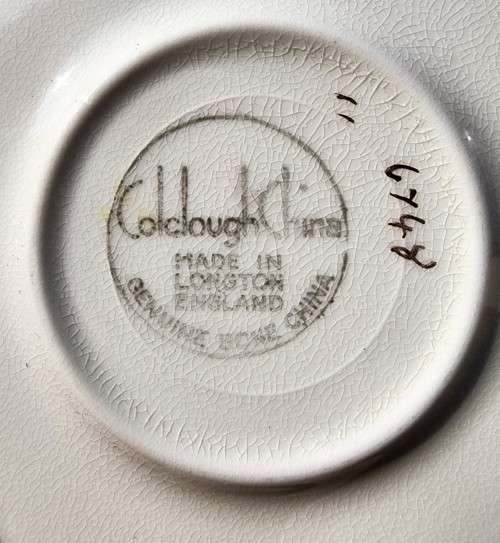 COLCOUGH CHINA TRIO IN HARLEQUIN BALLET LEMON YELLOW PATTERN (3RD OF 6) - WW2 ERA 1939 MARK