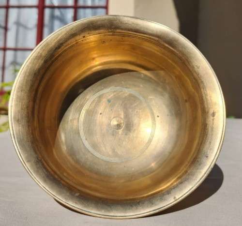 A HEAVY 1,2KG VINTAGE BRASS BOWL