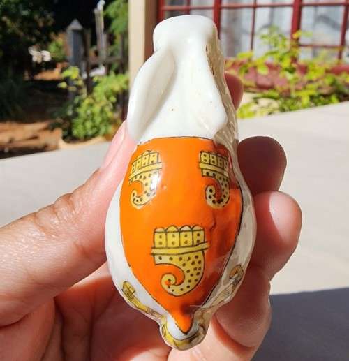 A HUNDRED YEAR OLD (CIRCA 1904-1924) PORCELAIN MINI CRESTED RABBIT BY ARKINSTALL & SONS ENGLAND
