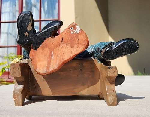 RARE LAUREL & HARDY SLEEPING ON BENCH FIFURINE