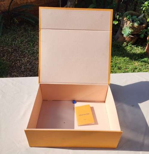 ORIGINAL LOUIS VUITTON SHOE BOX / GIFT BOX EMPTY