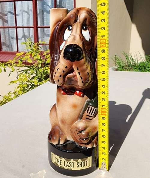 RARE THE LAST SHOT SAD BASSET HOUND MUSICAL DECANTER BOTTLE VINTAGE 1960S