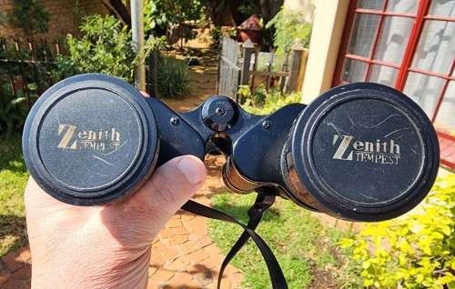 VINTAGE ZENITH TEMPEST PRISMATIC COATED 12x50 JAPANESE BINOCULARS NO 90814 IN ORIGINAL BEIGE LEATHER