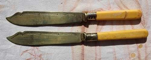 VINTAGE BONE HANDLED SILVER PLATED FISH KNIVES AND FORKS
