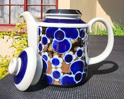 ARABIA (FINLAND) SAARA TEASET 1970S DESIGNED BY ANJA JAATINEN-WINQUIST