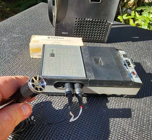 PHILIPS EL-3302 MONO COMPACT CASSETTE RECORDER FROM 1967 - ONE OF THE FIRST