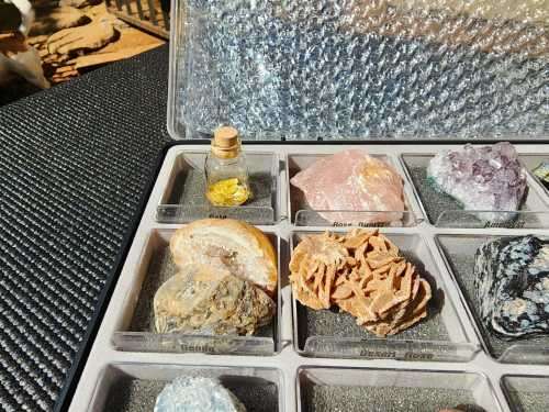 VALUABLE 22K GOLD LEAF IN A ROCK AND MINERAL COLLECTION (2ND OF 3) IN DISPLAY CABINET