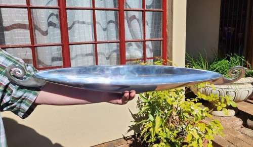 STRIKING ALUMINIUM FRUIT BOWL WITH CAROL BOYES STYLE SPIRAL ENDS