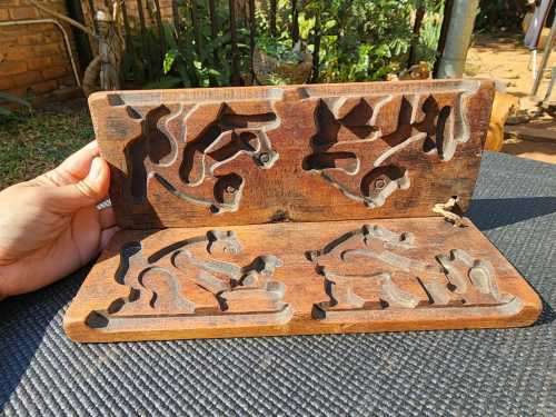 VINTAGE HAND CARVED 360 DEGREE VIEW COOKIE MOLDS  DOGS BIRDS BEAR AND RHINO IN CLASS  SET 3 OF 3
