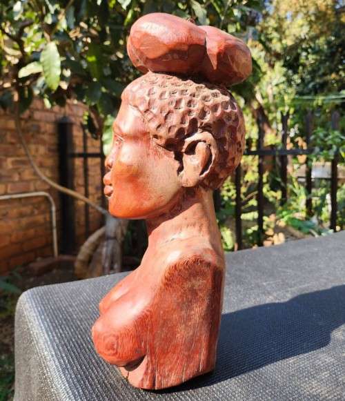 LARGE 41CM HIGH HARD WOOD AFRICAN WOMAN NAKED SCULPTURE BUST