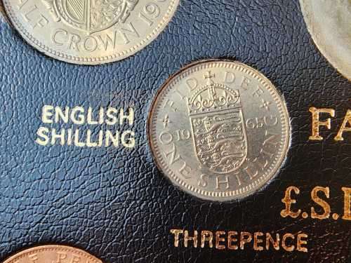 VINTAGE 1967 GREAT BRITAIN FAREWELL TO THE POUND SHILLING AND PENNY SYSTEM