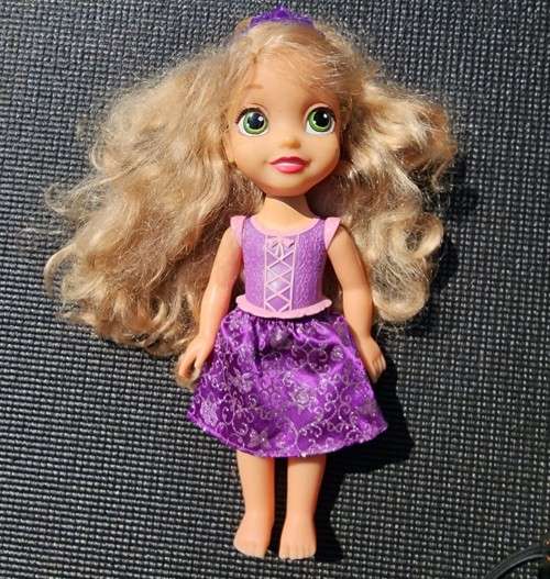 JACKS PACIFIC DISNEY PRINCESS RAPUNZEL DOLL 30CM HIGH