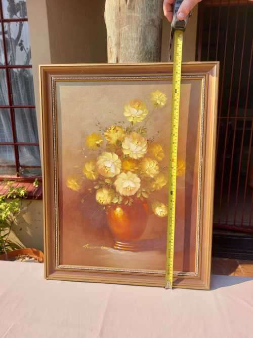ROBERT COX!! (1934-2001) YELLOW ROSE FLORAL BOUQUET ORIGINAL OIL PAINTING (54CM W 69CM H)