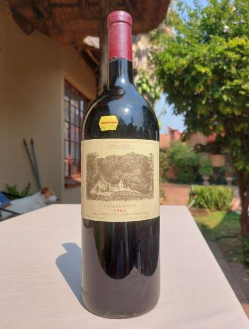 VINTAGE 1983 VRIESENHOF (JAN BOLAND COETZEE) KALLISTA 1,5L BOTTLE IN WOODEN BOX