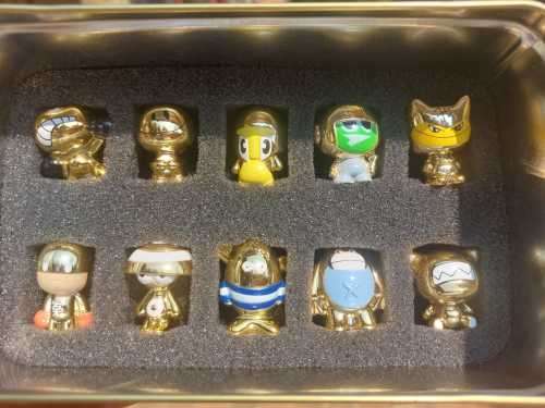 GOGOS PART 1 CRAZY BONES 2010 GOLD SERIES LIMITED EDITION SET OF 10 CHARACTERS