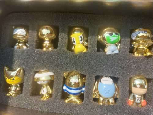 GOGOS PART 1 CRAZY BONES 2010 GOLD SERIES LIMITED EDITION SET OF 10 CHARACTERS