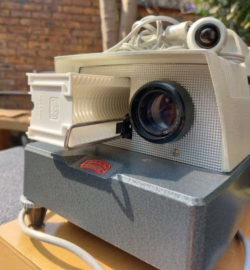 VINTAGE 1950S GERMAN BRAUN PAXIMAT N-12 SLIDE PROJECTOR WORKING