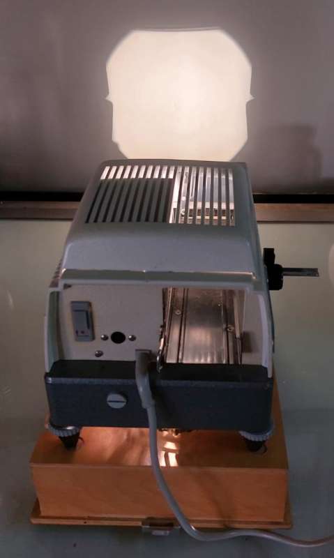 VINTAGE 1950S GERMAN BRAUN PAXIMAT N-12 SLIDE PROJECTOR WORKING