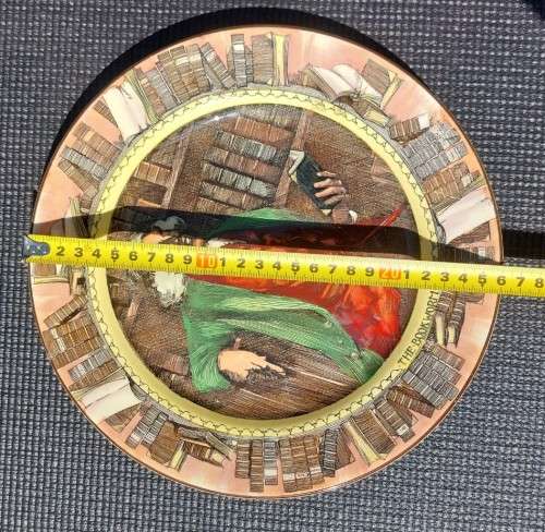 EXCEPTIONALLY RARE ROYAL DOULTON 1938 THE BOOKWORM YELLOW BORDER D5905WALL PLATE PROFESSIONAL SERIES