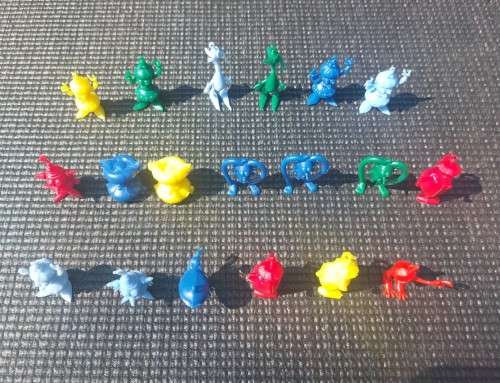 FUNNIE FRINGES 19 RARE 1960S R&L CEREAL PLASTIC TOYS  MEET SWINGE, SPINGE, SNIFFINGE AND NUTTINGE A