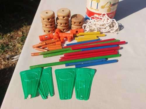 VINTAGE 1960S TINKERTOY  NO 106 AND NO 116 BUILDING SETS