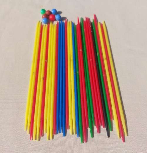 PICK-UP STIX VINTAGE 1960S STRATEGY GAME