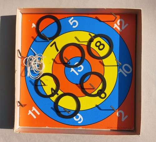CLASSIC GAME A VINTAGE RING BOARD SPEARS GAME
