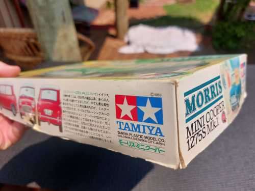 VINTAGE 1984 TAMIYA JAPAN 1:24 MORRIS MINI COOPER 1275S Mk1 PLASTIC MODEL KIT