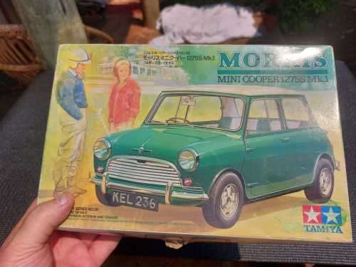VINTAGE 1984 TAMIYA JAPAN 1:24 MORRIS MINI COOPER 1275S Mk1 PLASTIC MODEL KIT