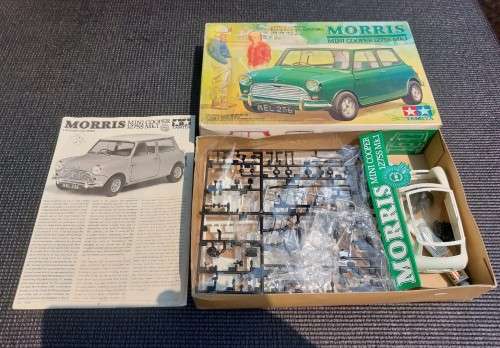 VINTAGE 1984 TAMIYA JAPAN 1:24 MORRIS MINI COOPER 1275S Mk1 PLASTIC MODEL KIT