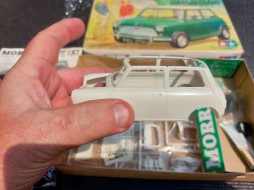 VINTAGE 1984 TAMIYA JAPAN 1:24 MORRIS MINI COOPER 1275S Mk1 PLASTIC MODEL KIT