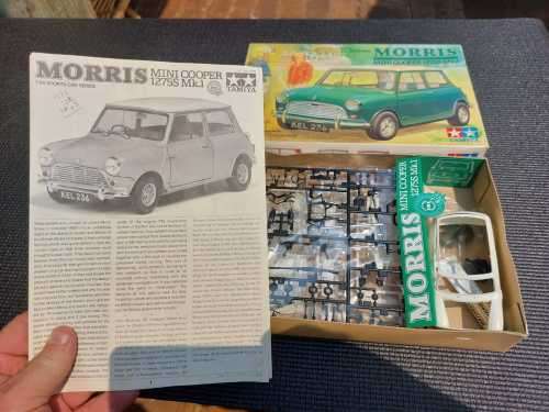 VINTAGE 1984 TAMIYA JAPAN 1:24 MORRIS MINI COOPER 1275S Mk1 PLASTIC MODEL KIT
