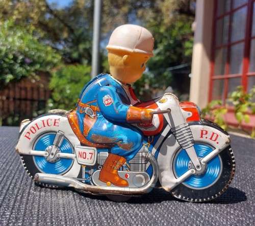 RARE VINTAGE 1950S HAJI JAPANESE MANUFACTURED TIN POLICEMAN NO 7 MOTORCYCLE