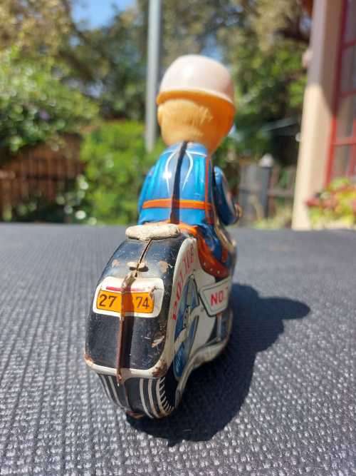 RARE VINTAGE 1950S HAJI JAPANESE MANUFACTURED TIN POLICEMAN NO 7 MOTORCYCLE