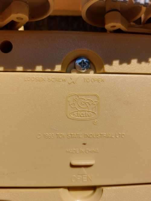 AWESOME 50CM LONG 1993 TOY STATE INDUSTRIAL US ARMY TANK LIGHTS SOUND MOVES SHAKES