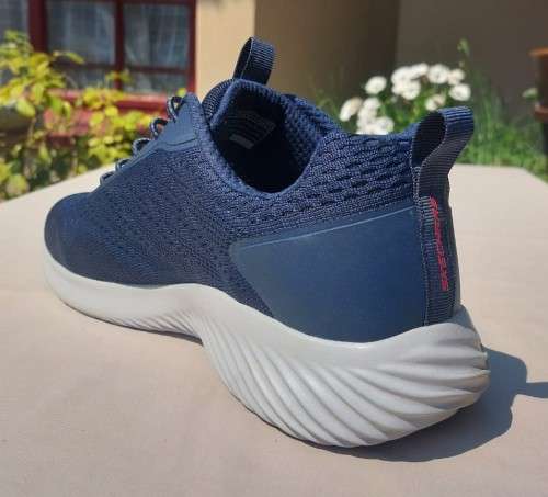 SKECHERS ULTRA LIGHT NAVY BLUE PULL-ON WALKING SNEAKERS MEN SIZE 11 WITH ELASTIC LACES