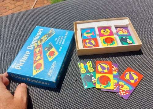 SUPERB 1960S SPEARS ENGLAND PICTURE DOMINOES GAME