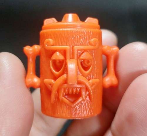RARE 1970S INDIAN TOTEM POLE FIGURES (11) BY R&L SUGAR SMACKS CEREAL PLASTIC TOYS