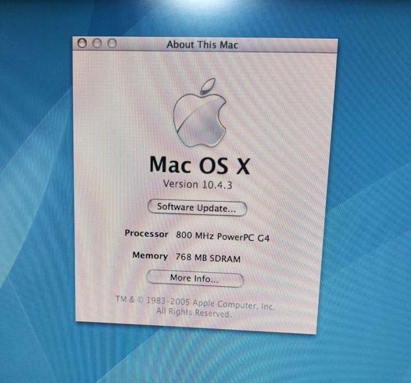 ICONIC APPLE G4 BALL IMAC FROM 2003 IN GOOD WORKING CONDITION