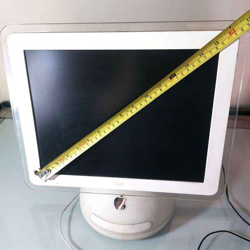 ICONIC APPLE G4 BALL IMAC FROM 2003 IN GOOD WORKING CONDITION