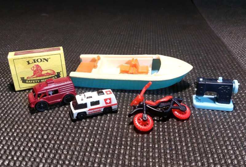 RARE KINDER SURPRISE EGG TOYS FROM THE 1980S