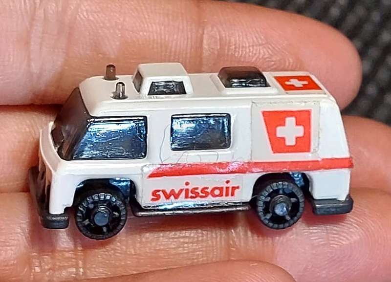 RARE KINDER SURPRISE EGG TOYS FROM THE 1980S