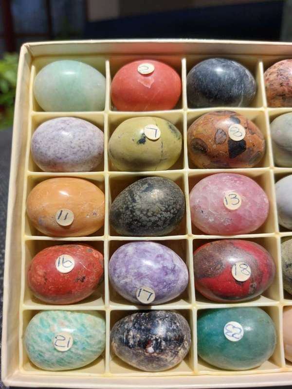 AWESOME MINI ROCK EGG COLLECTION COOL VINTAGE 1980S SOUTHERN AFRICAN 25x17MM OVAL EGGS