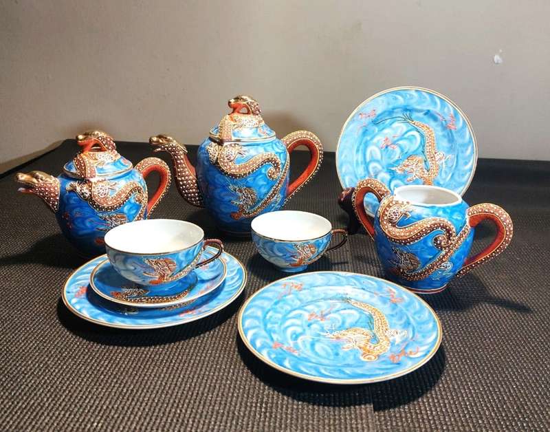 RARE POST WW2 ERA 11 PIECE JAPANESE DRAGONWARE MORIAGE HAND PAINTED PORCELAIN TEASET