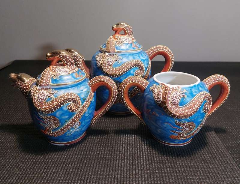 RARE POST WW2 ERA 11 PIECE JAPANESE DRAGONWARE MORIAGE HAND PAINTED PORCELAIN TEASET