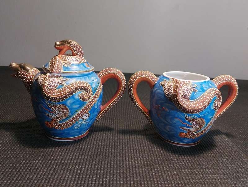 RARE POST WW2 ERA 11 PIECE JAPANESE DRAGONWARE MORIAGE HAND PAINTED PORCELAIN TEASET