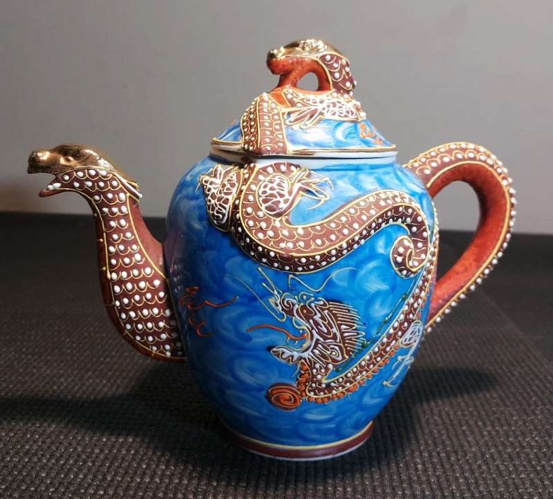 RARE POST WW2 ERA 11 PIECE JAPANESE DRAGONWARE MORIAGE HAND PAINTED PORCELAIN TEASET